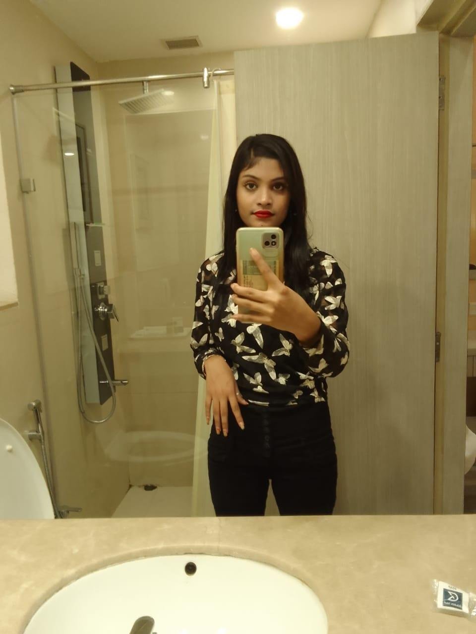  call girl in Nehru Place